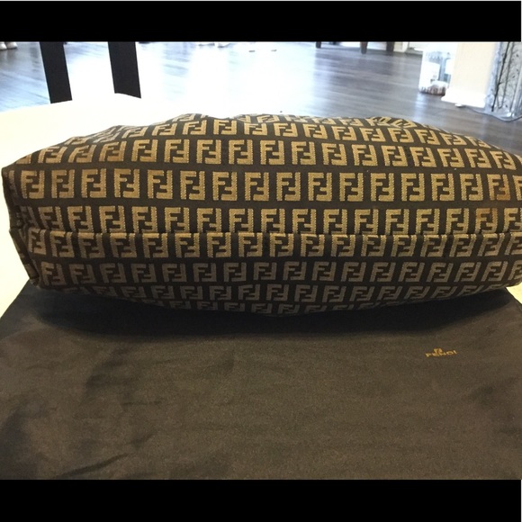 🎉SOLD🎉Fendi Zucca Chef Hobo Bag - Picture 5 of 8